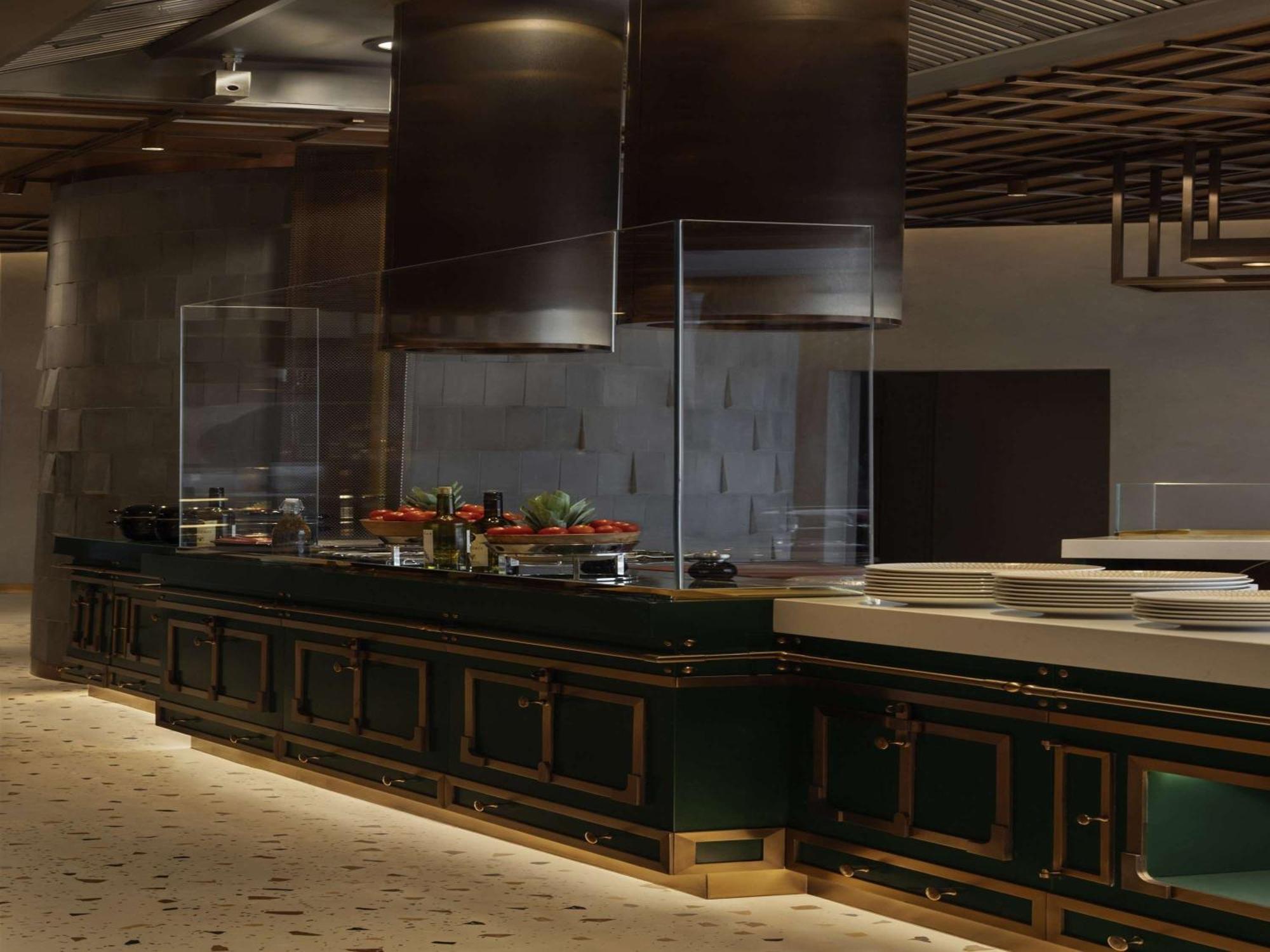 So Uptown Hotel 5*